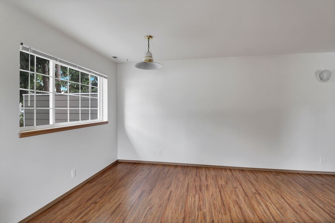 676 Nw Paragon Pl #2 - Photo 5 of 13
