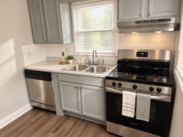 featured image of 1410 E 82nd St