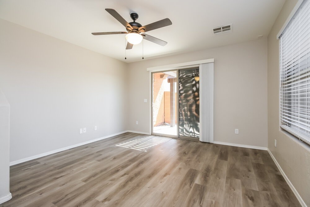 3027 E Harrison St - Photo 6 of 17