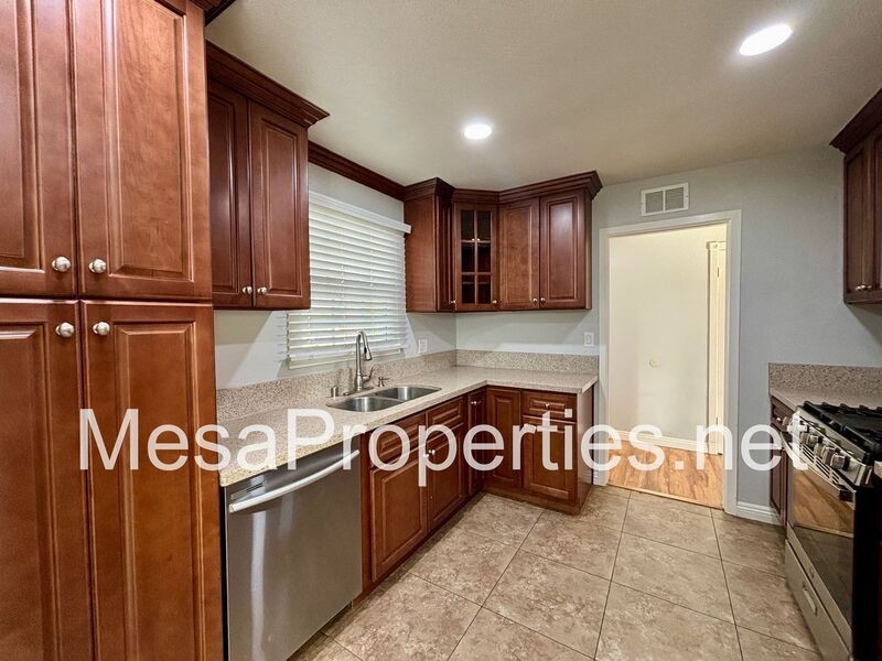 3660 Chateau Ct #3660 - Photo 4 of 18