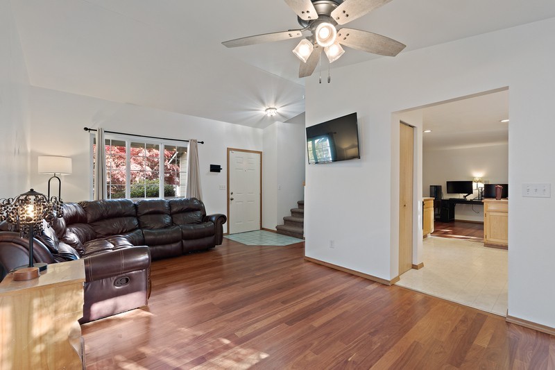 17132 Cottonwood Ln Se - Photo 4 of 20