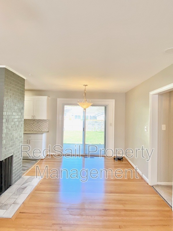 11 Dimmock Ave - Photo 4 of 16