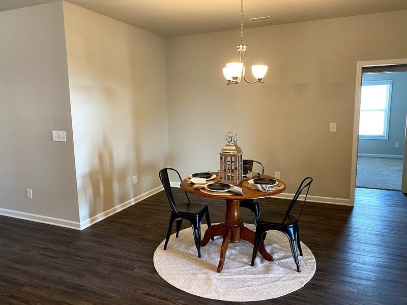 328 Fenrose Dr - Photo 3 of 22