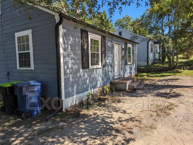 317 Charlotte Ave - Photo 2 of 11