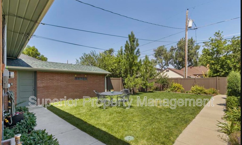410 W 2nd Ave - Photo 3 of 15