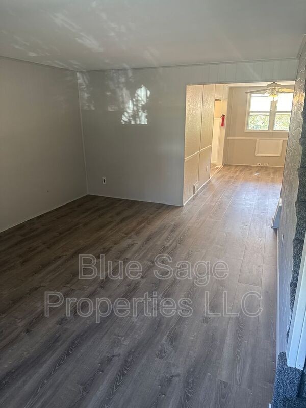 608 Magnolia Ave - Photo 2 of 24