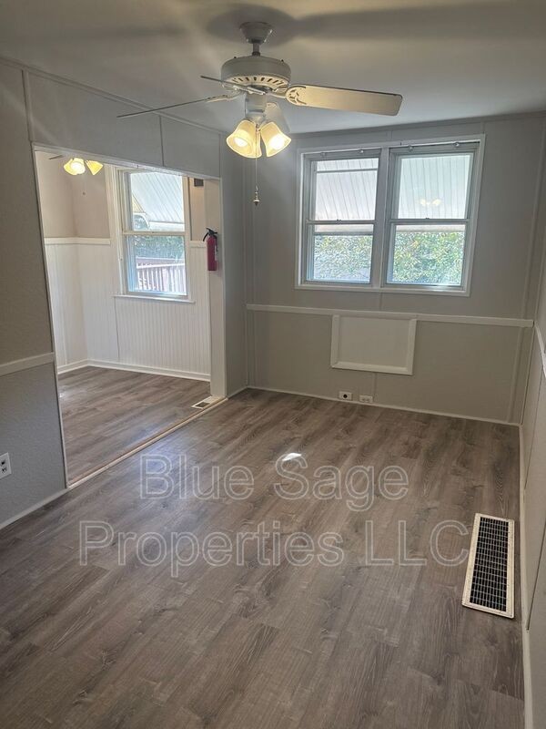608 Magnolia Ave - Photo 6 of 24