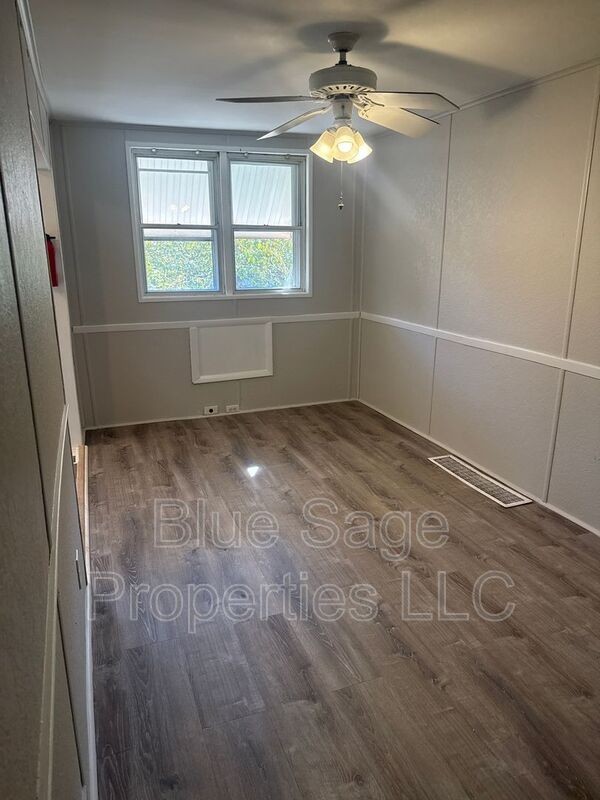 608 Magnolia Ave - Photo 7 of 24