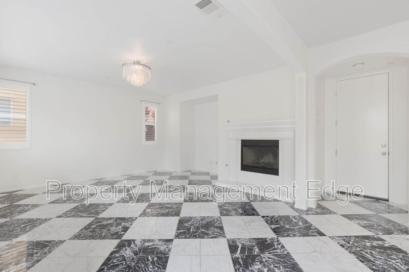 3733 Lake Park Rd - Photo 4 of 23