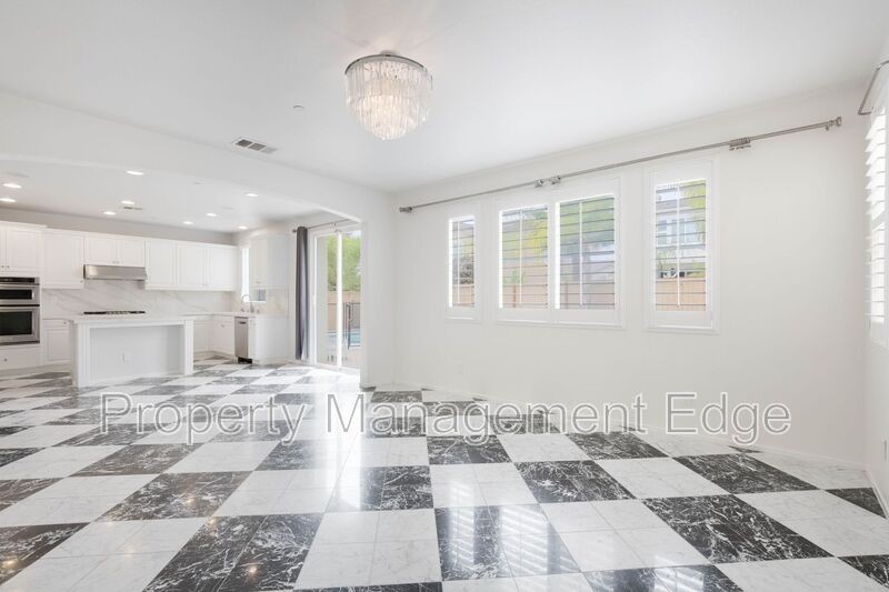 3733 Lake Park Rd - Photo 5 of 23