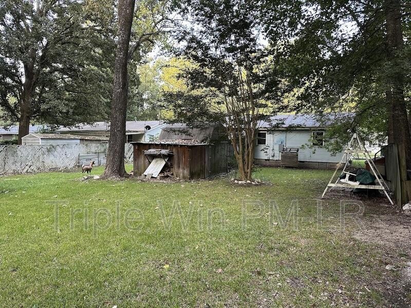 819 Edgehill Dr - Photo 2 of 16