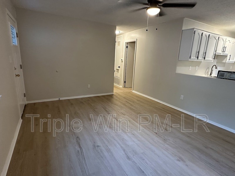 819 Edgehill Dr - Photo 4 of 16