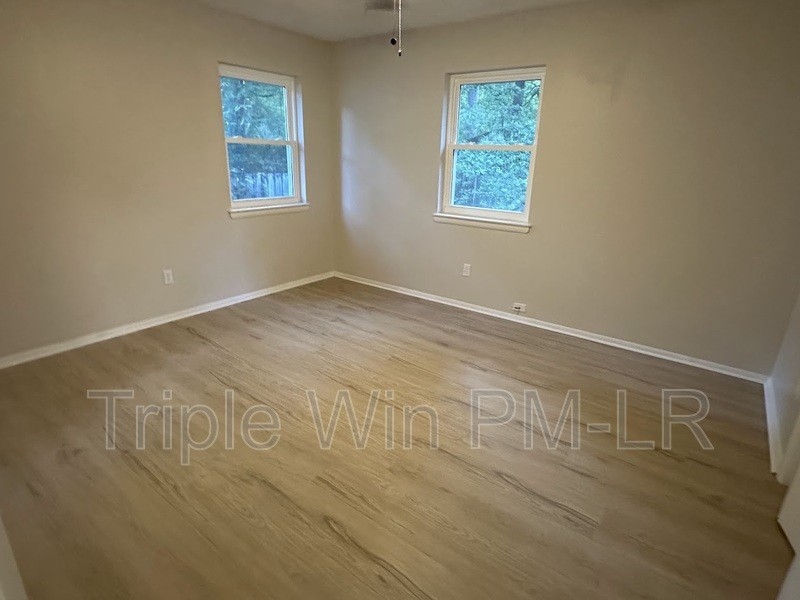 819 Edgehill Dr - Photo 7 of 16