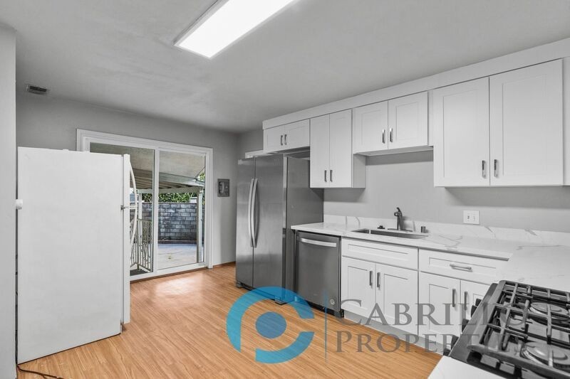 4988 63rd St - Photo 3 of 27