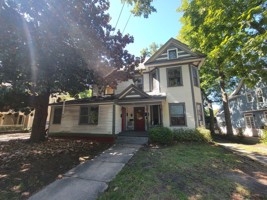 featured image of 669 Percy St