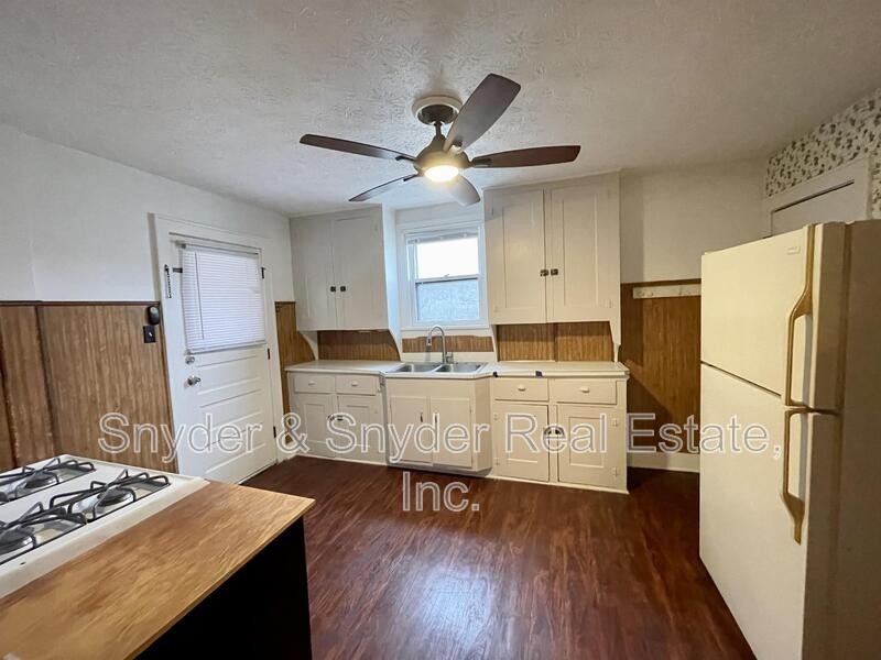 1329 Honodle Ave - Photo 6 of 10