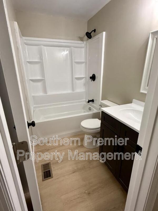 2121 Old Cloverdale Rd - Photo 2 of 6