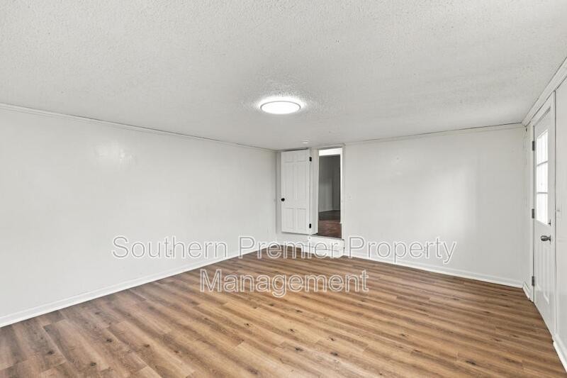 1314 Saint Charles St - Photo 4 of 22