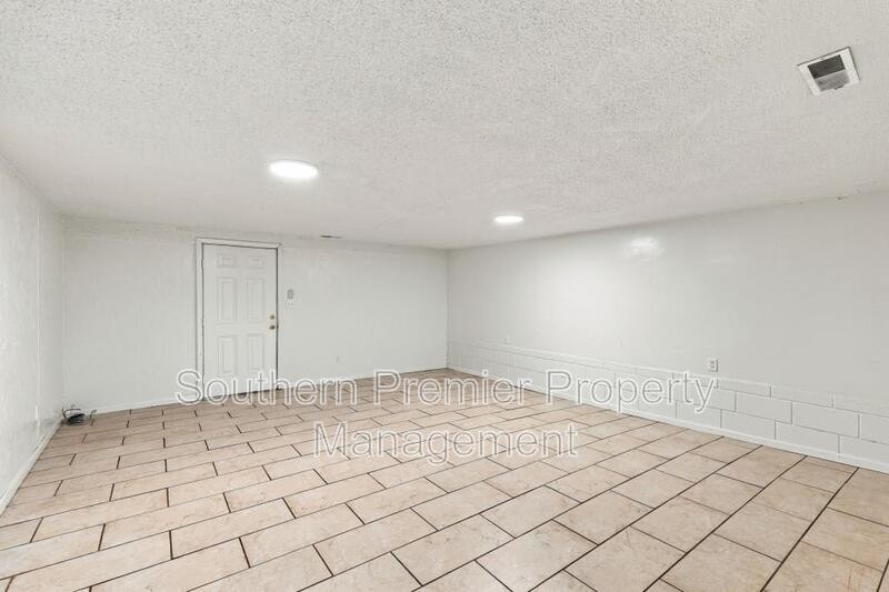 1314 Saint Charles St - Photo 6 of 22