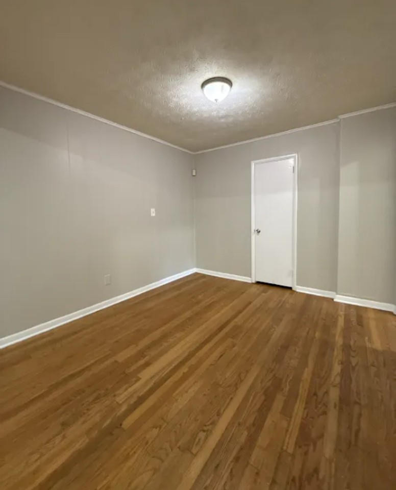 187 Fairburn Rd Sw - Photo 5 of 17