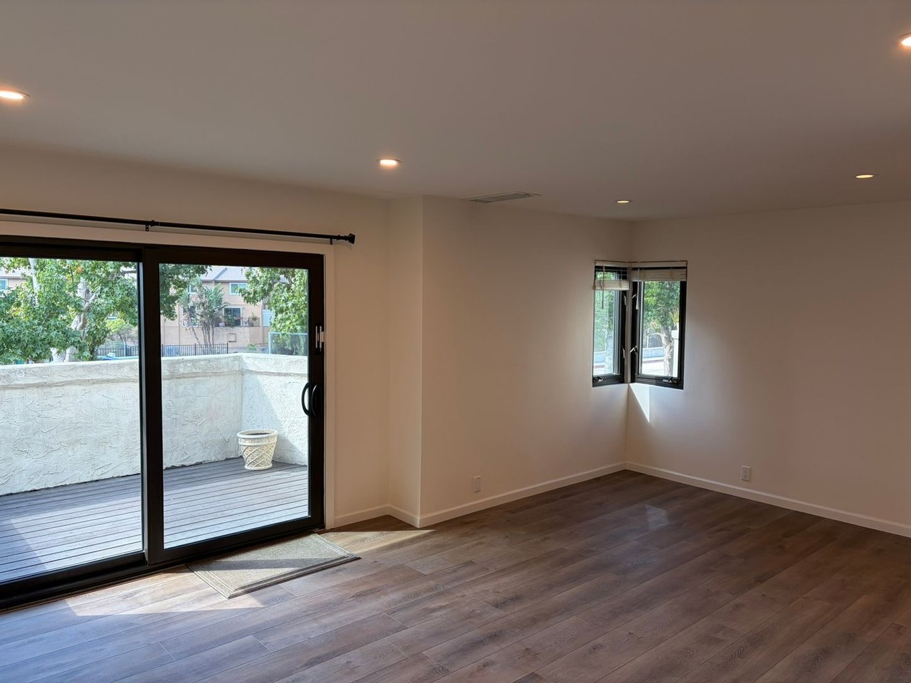 3966 Voltaire St - Photo 3 of 30