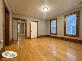 featured image of 2208 2nd St Ne
