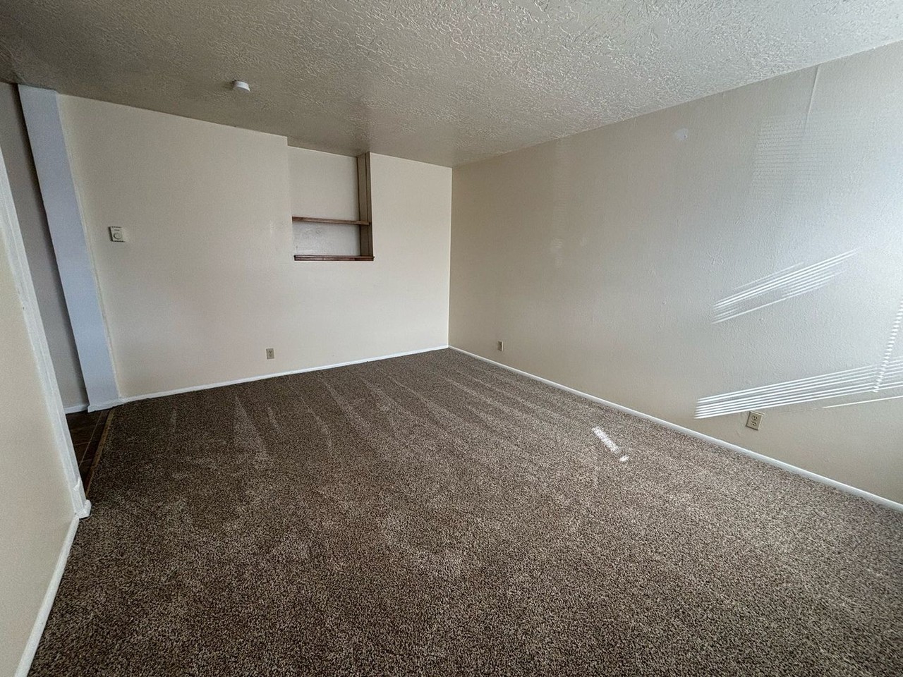 401 Espanola St Se #201 - Photo 2 of 9