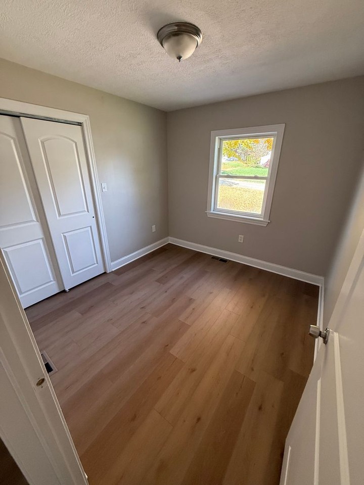 2178 Beach Dr - Photo 2 of 15