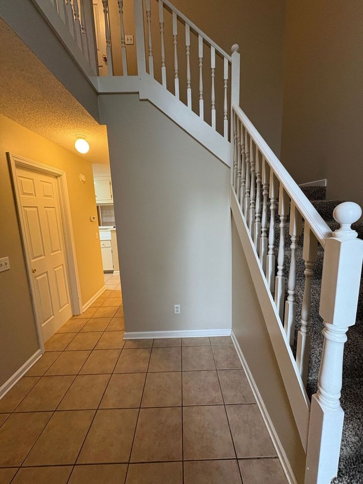 150 Woodmere Dr - Photo 3 of 27