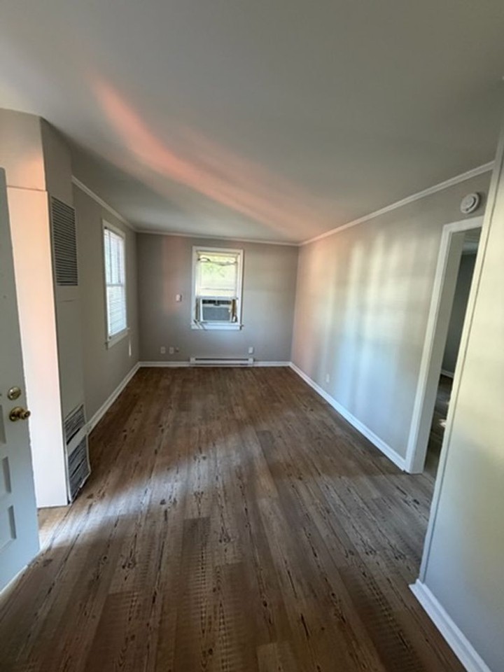 1825 Gatewood Ave - Photo 2 of 12