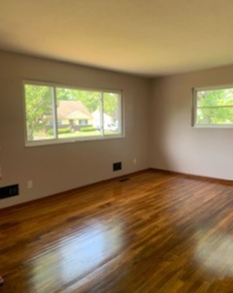3354 Roswell Dr - Photo 4 of 20