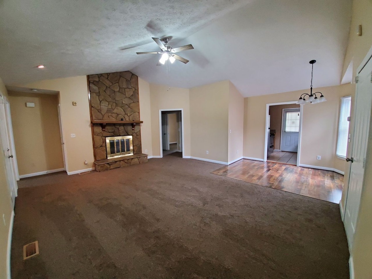 847 Glen Reilly Dr - Photo 3 of 35