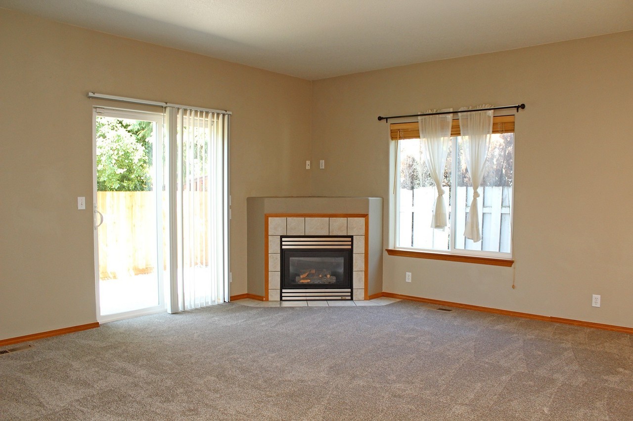 443 Se Brookwood Ave - Photo 5 of 31