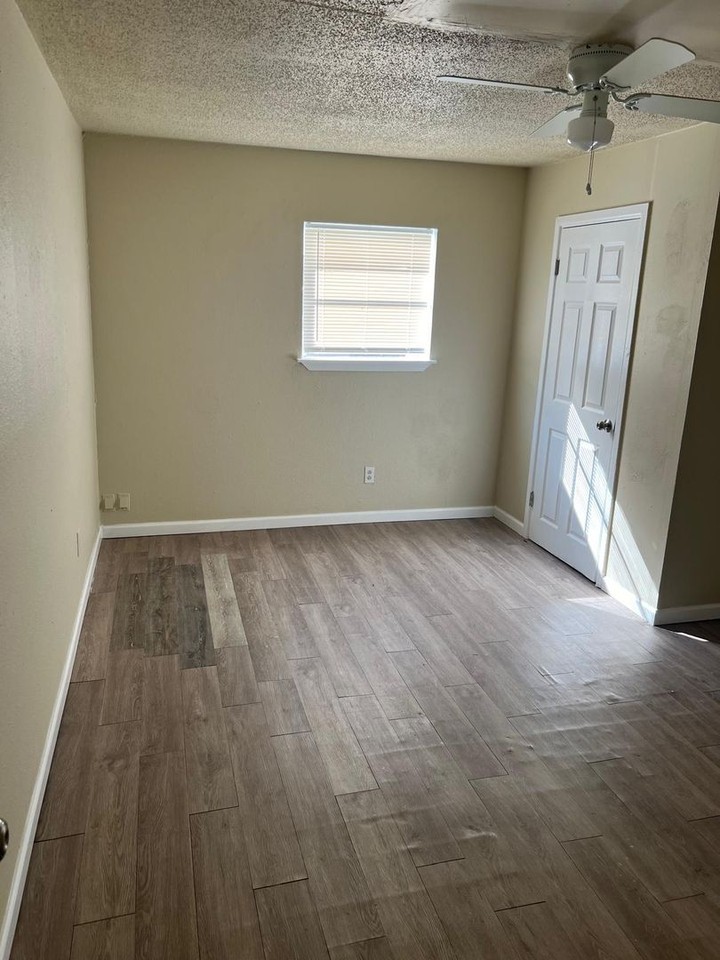 2618 Cornell St - Photo 3 of 7