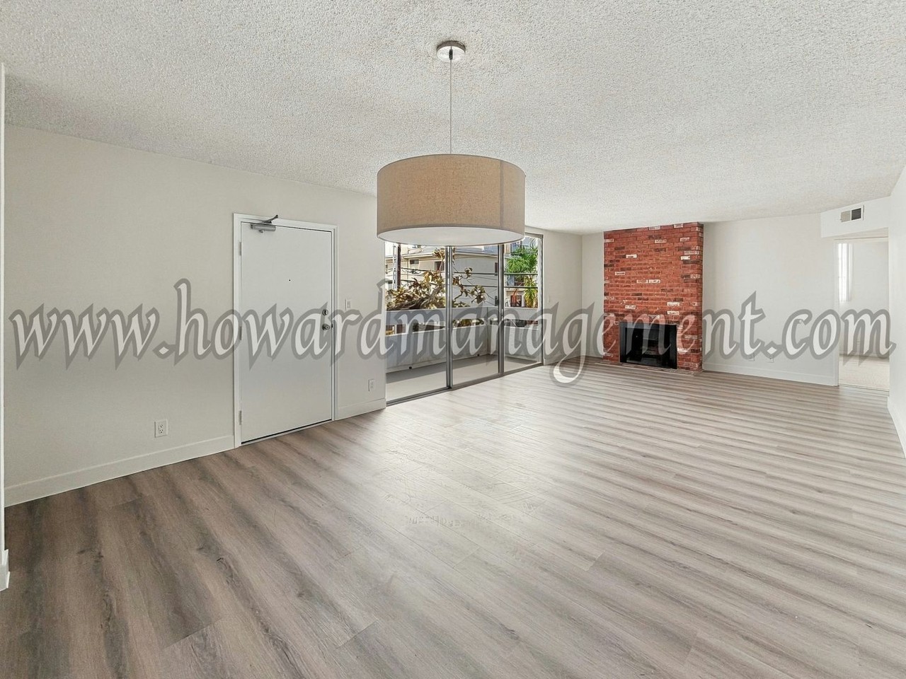 826 2nd St #206 - Photo 5 of 23