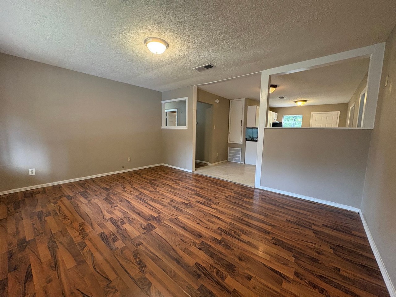 3902 Martha St - Photo 2 of 14