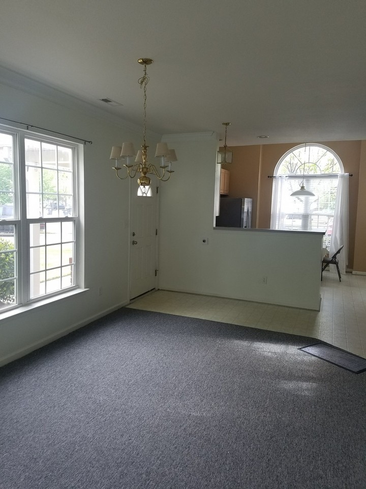 874 Hunley Dr - Photo 3 of 11