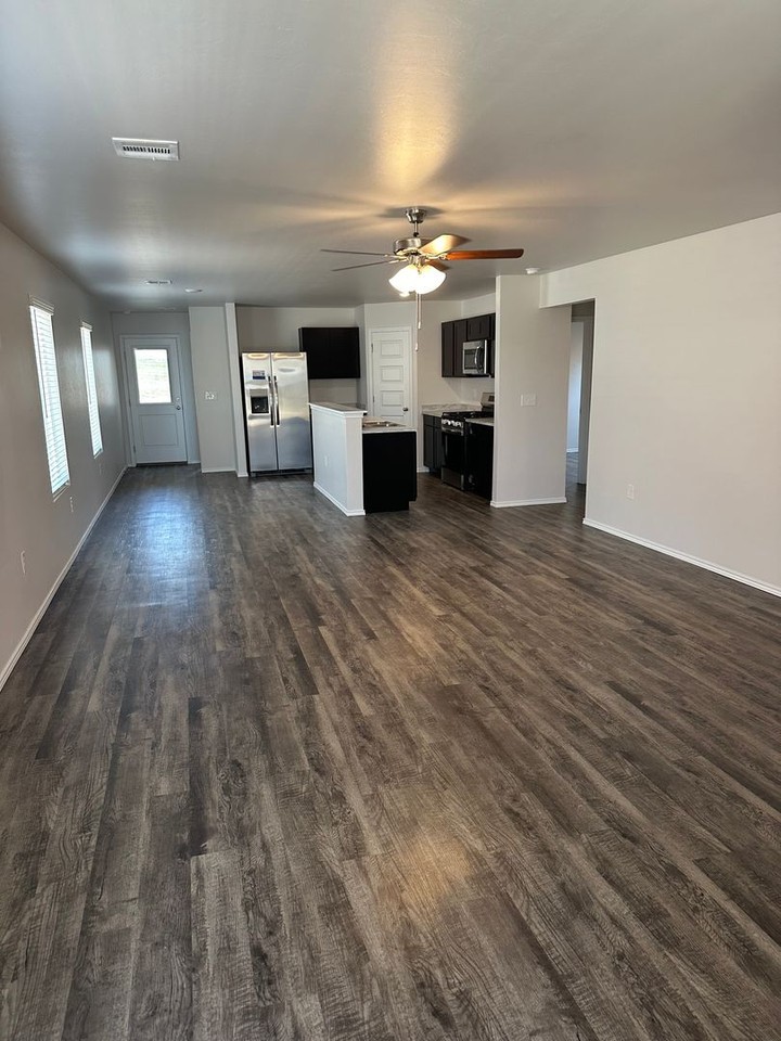 11608 Annette Dr - Photo 5 of 17