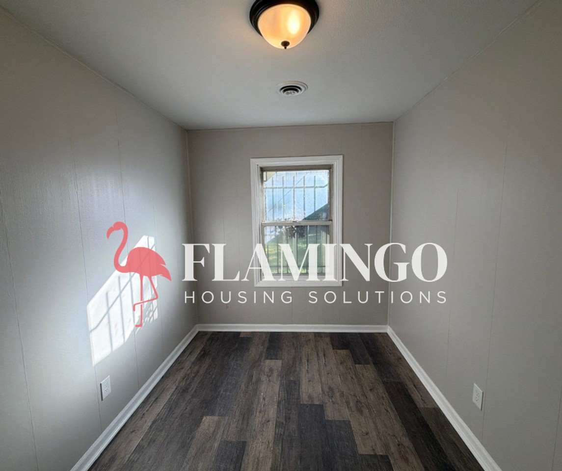 1302 Wesleyan Rd - Photo 6 of 16