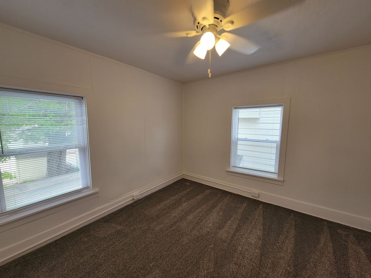 805 Main St - Photo 5 of 35