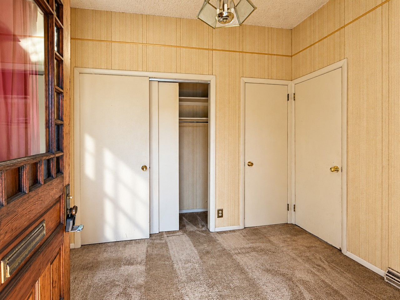 1448 W 4th St - Photo 4 of 14