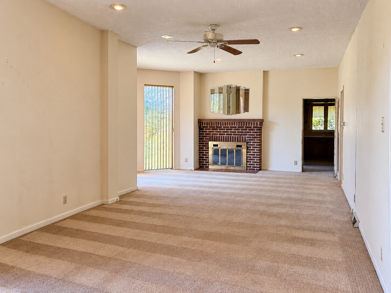 1448 W 4th St - Photo 5 of 14