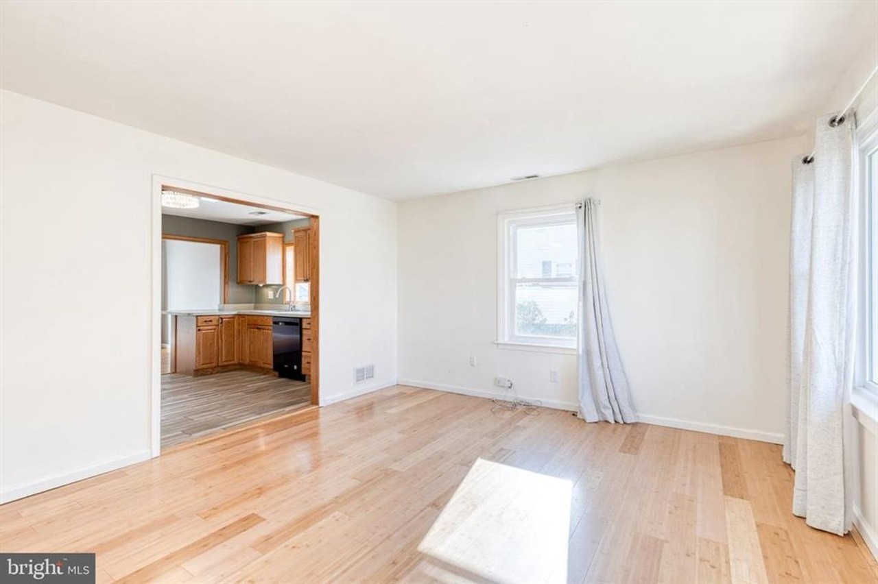 8103 Holly Rd - Photo 3 of 26