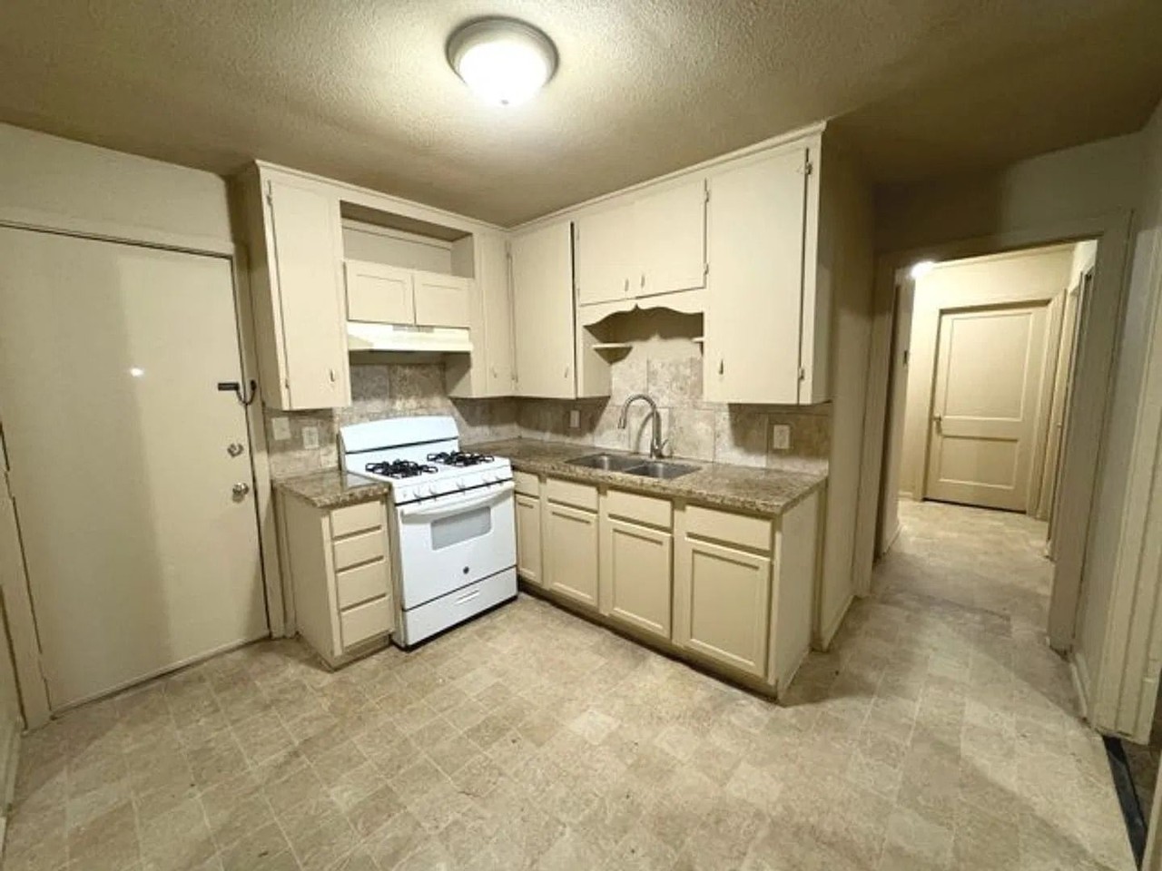 4820 Abilene St - Photo 2 of 8