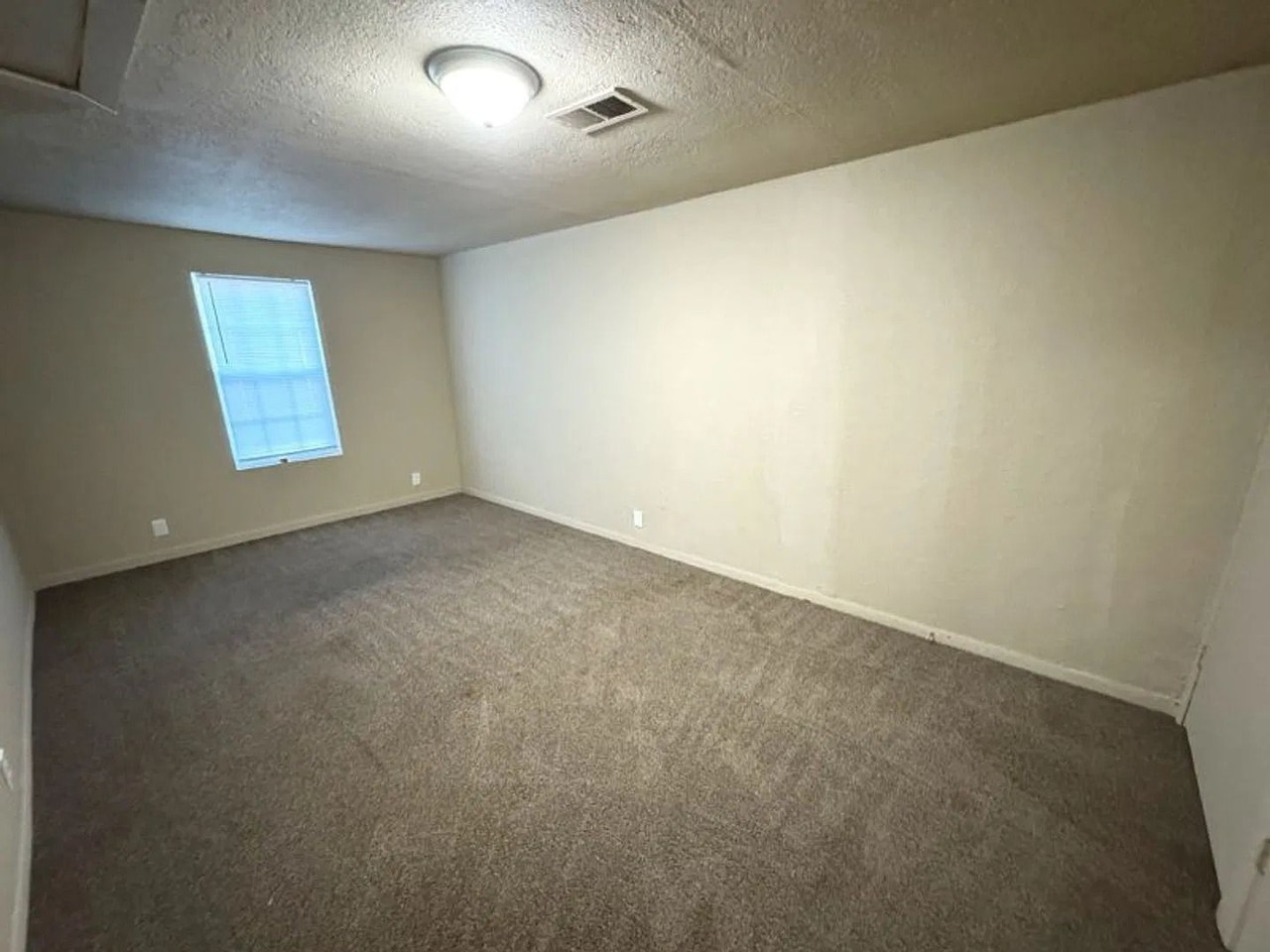 4820 Abilene St - Photo 5 of 8