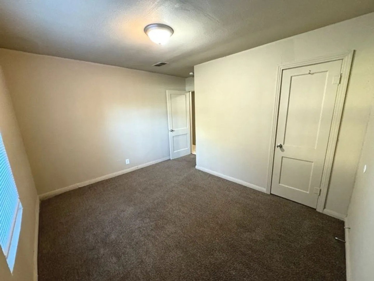 4820 Abilene St - Photo 6 of 8
