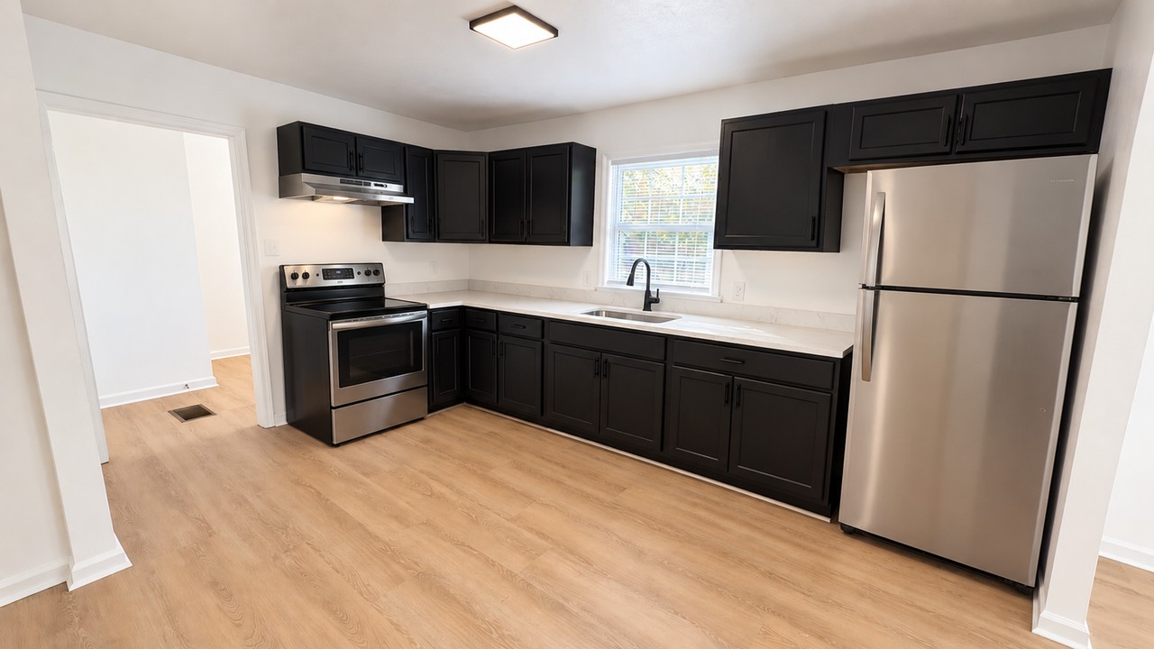 717 Schley St - Photo 2 of 14