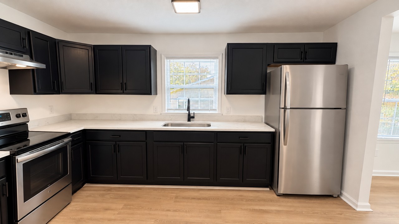 717 Schley St - Photo 3 of 14