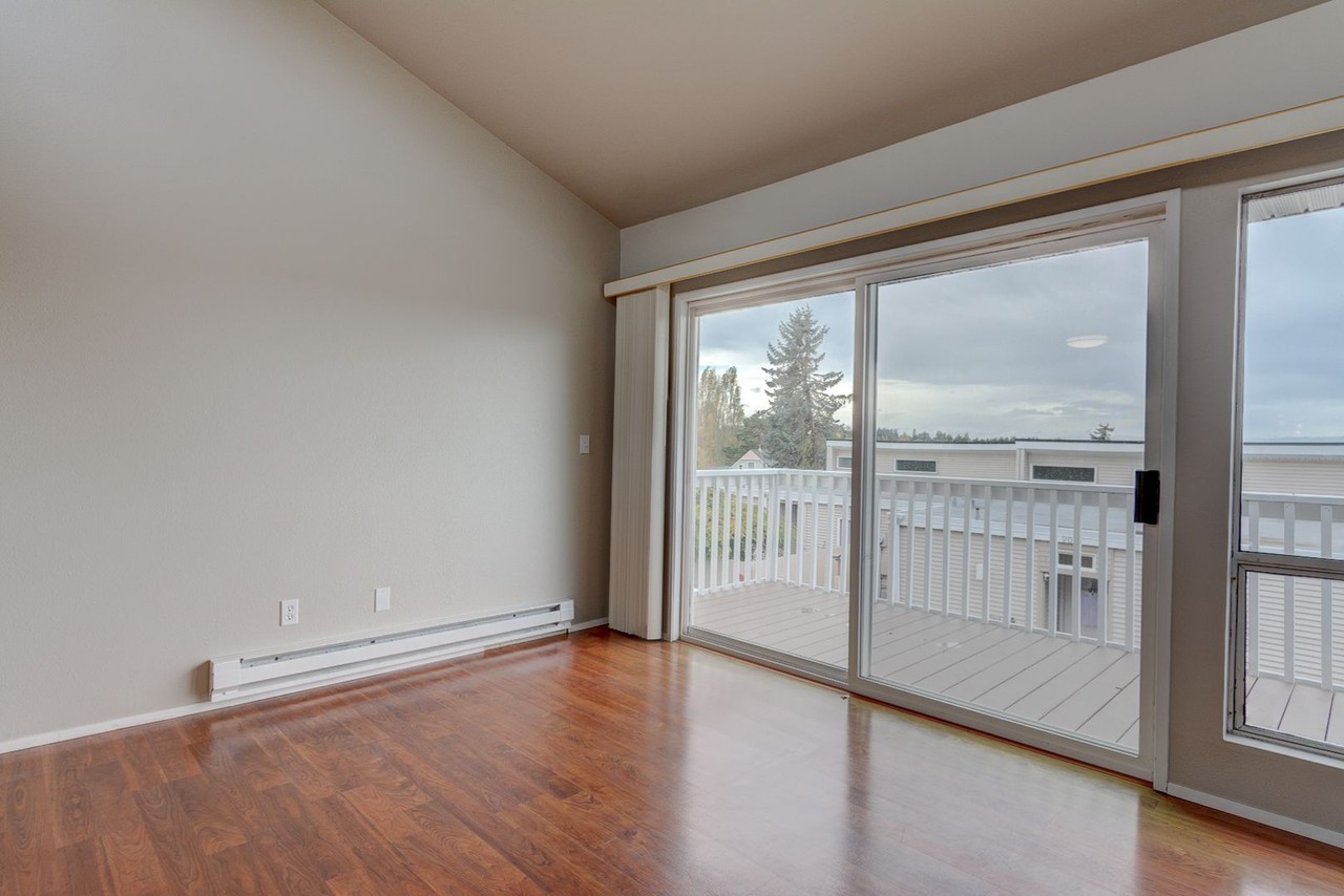 903 Ne Lindsay St - Photo 4 of 26