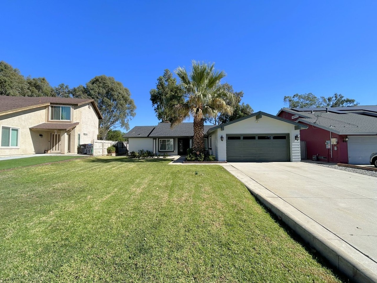 12156 Zinnia St - Photo 2 of 24